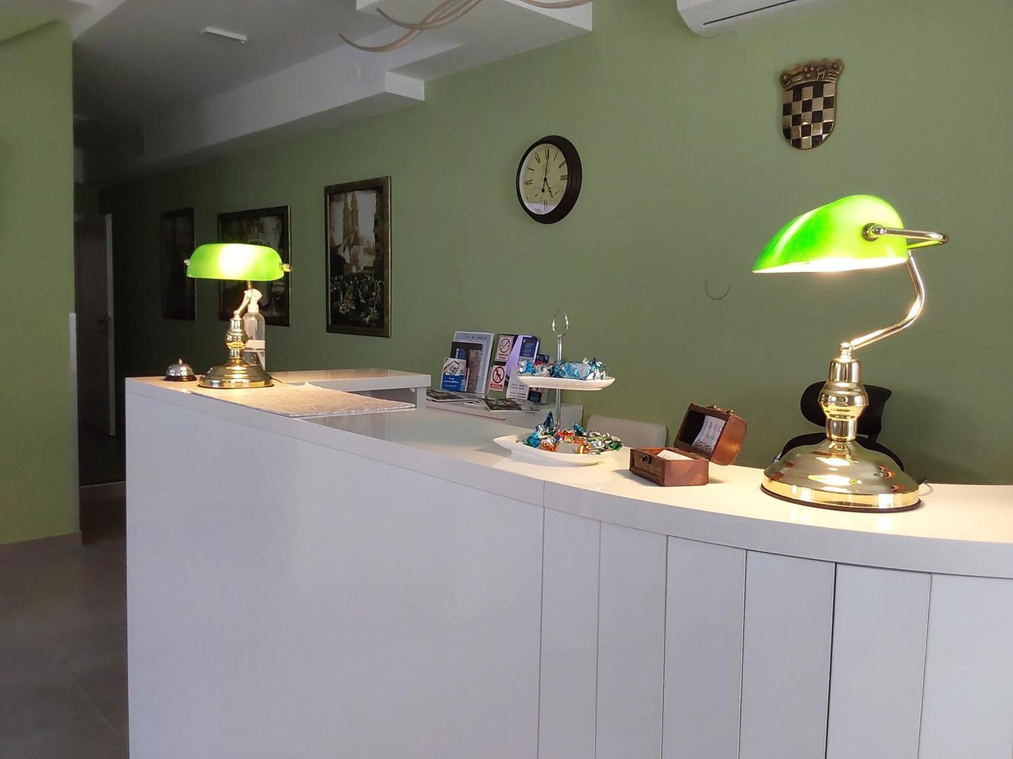 Grand Bells Bed And Breakfast ザグレブ エクステリア 写真
